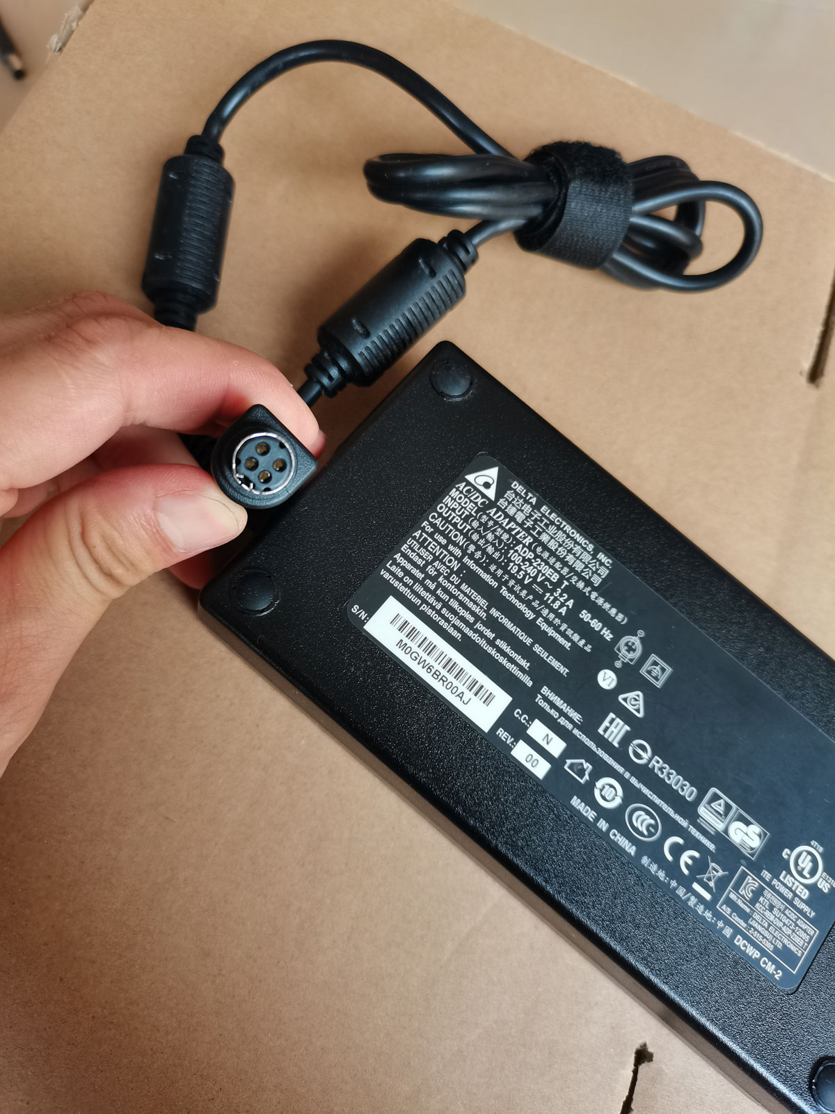 OEM Delta 230W 19.5V 11.8A ADP - مراجعة Pc Gaming Msi وسعره