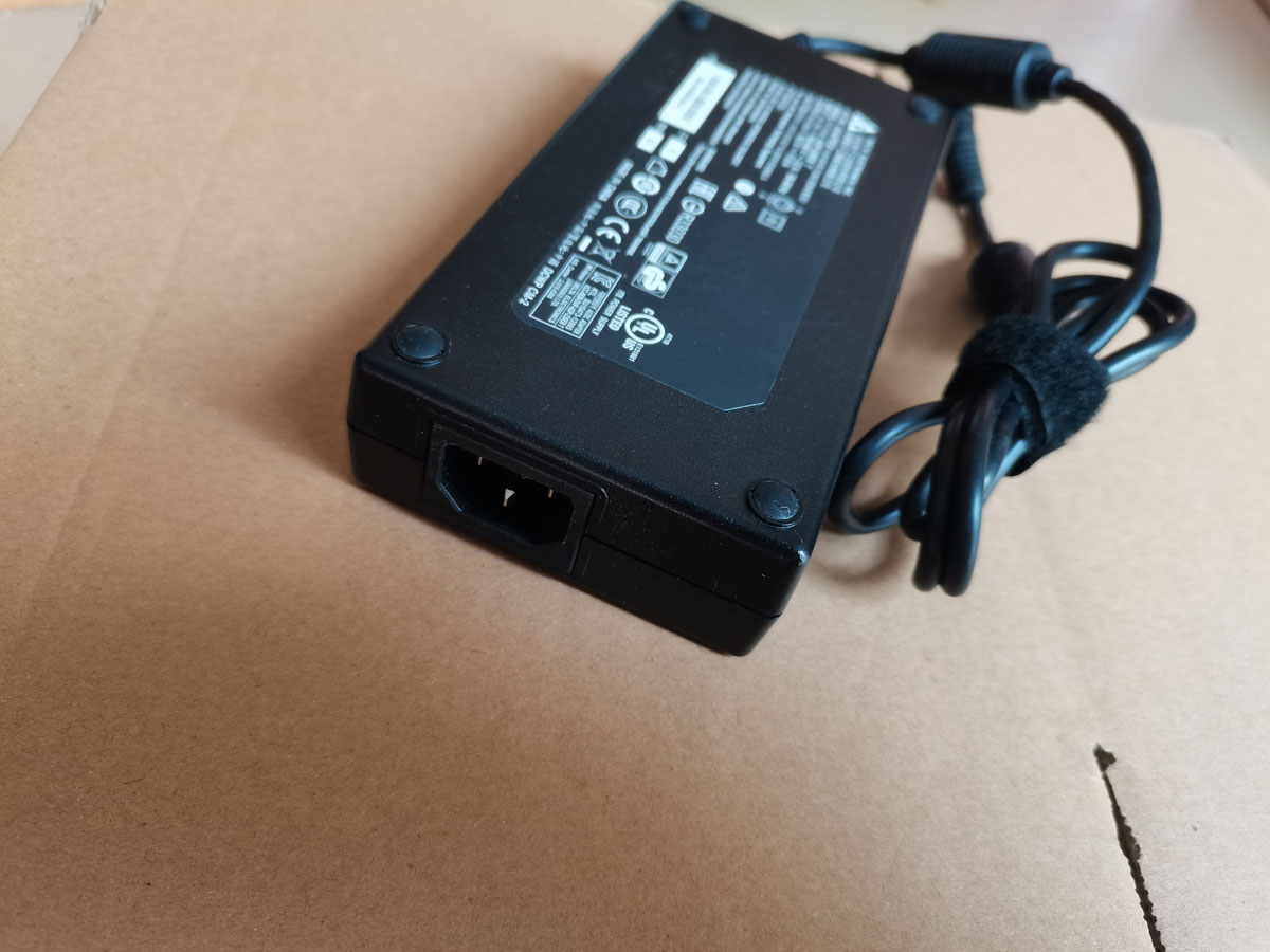 OEM Delta 230W 19.5V 11.8A ADP - مراجعة Pc Gaming Msi وسعره